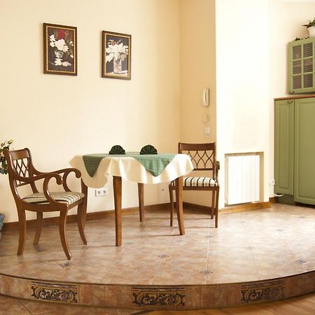 Apartments Alla Київ Екстер'єр фото